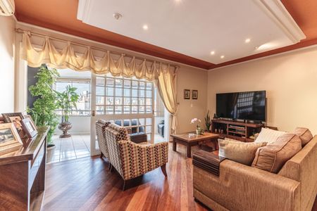 Apartamento à venda com 159m², 4 quartos e 3 vagas Apartamento à venda com 159m², 4 quartos e 3 vagasSala