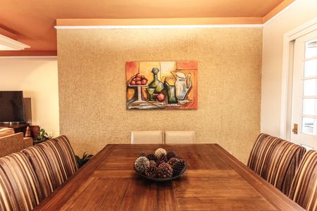 Apartamento à venda com 159m², 4 quartos e 3 vagas Apartamento à venda com 159m², 4 quartos e 3 vagasSala de Jantar