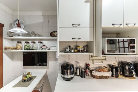 Apartamento à venda com 159m², 4 quartos e 3 vagas Apartamento à venda com 159m², 4 quartos e 3 vagasCozinha