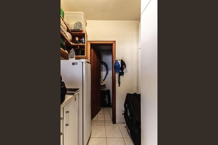 Apartamento à venda com 159m², 4 quartos e 3 vagas Apartamento à venda com 159m², 4 quartos e 3 vagasQuarto de Serviço