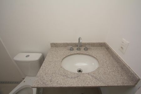 Apartamento à venda com 168m², 3 quartos e 3 vagasBanheiro da Suíte 1