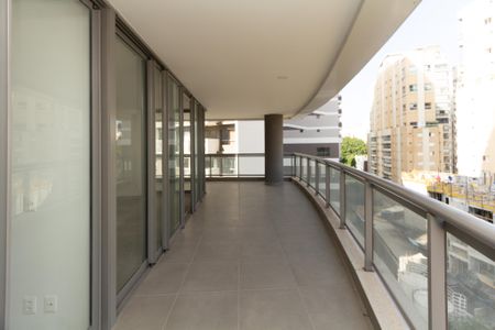 Apartamento à venda com 168m², 3 quartos e 3 vagasVaranda da Sala
