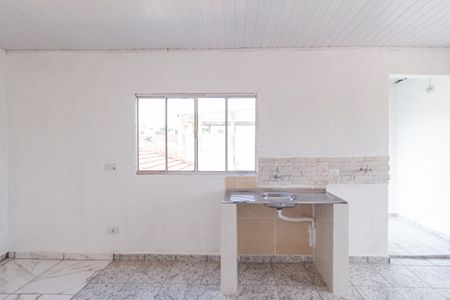Casa para alugar com 45m², 1 quarto e sem vaga Casa para alugar com 45m², 1 quarto e sem vagaCozinha e área de serviço