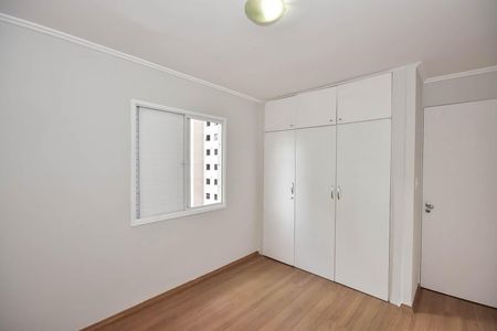 Apartamento à venda com 60m², 2 quartos e 2 vagasQuarto 2