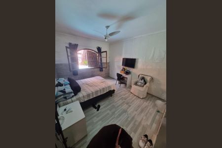 Casa à venda com 250m², 2 quartos e 4 vagasFoto 02
