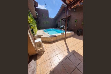 Casa à venda com 250m², 2 quartos e 4 vagasFoto 06