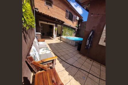 Casa à venda com 250m², 2 quartos e 4 vagasFoto 04