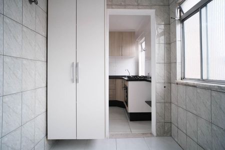 Casa à venda com 58m², 2 quartos e 1 vagaÁrea de Serviço