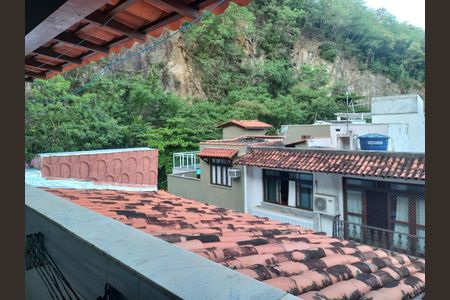 Casa de condomínio à venda com 400m², 6 quartos e 2 vagasFoto 01