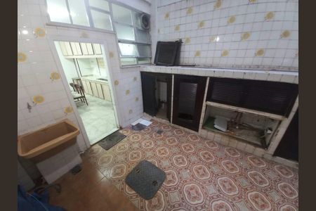 Casa de condomínio à venda com 400m², 6 quartos e 2 vagasFoto 01