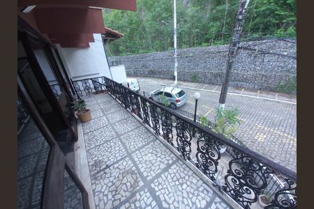 Casa de condomínio à venda com 400m², 6 quartos e 2 vagasFoto 01
