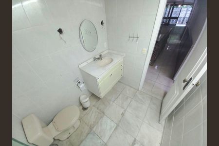 Casa de condomínio à venda com 400m², 6 quartos e 2 vagasFoto 01