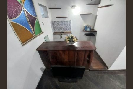 Casa de condomínio à venda com 400m², 6 quartos e 2 vagasFoto 01