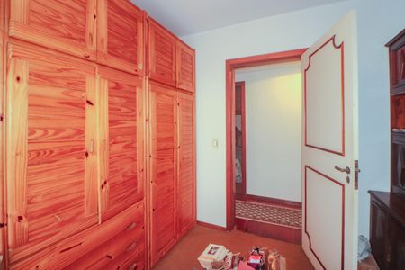 Apartamento à venda com 164m², 3 quartos e 2 vagas Apartamento à venda com 164m², 3 quartos e 2 vagasQuarto 1