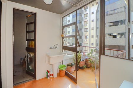 Apartamento à venda com 164m², 3 quartos e 2 vagas Apartamento à venda com 164m², 3 quartos e 2 vagasÁrea de Serviço