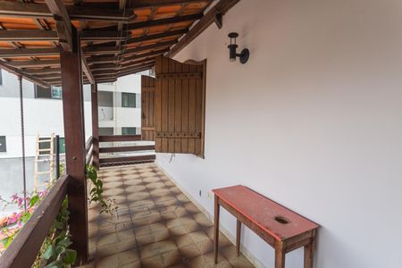 Casa à venda com 640m², 5 quartos e 4 vagasVaranda do Corredor 