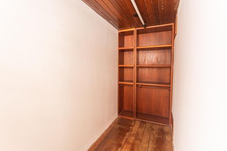 Casa à venda com 640m², 5 quartos e 4 vagasCloset da Suíte Principal