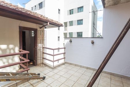 Casa à venda com 640m², 5 quartos e 4 vagasVaranda da Suíte Principal 