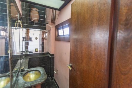 Casa à venda com 640m², 5 quartos e 4 vagasLavabo