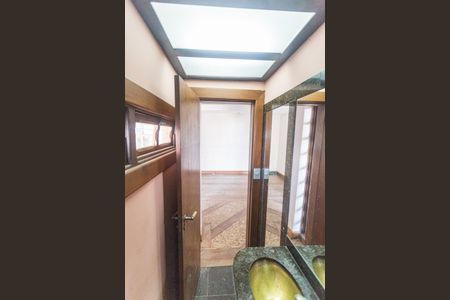 Casa à venda com 640m², 5 quartos e 4 vagasLavabo