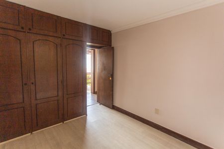 Casa à venda com 640m², 5 quartos e 4 vagasQuarto 1