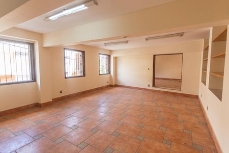 Casa à venda com 640m², 5 quartos e 4 vagasÁrea comum