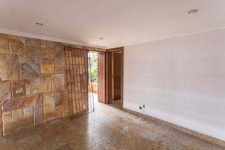 Casa à venda com 640m², 5 quartos e 4 vagasSala 3
