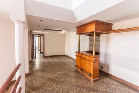 Casa à venda com 640m², 5 quartos e 4 vagasSala 2