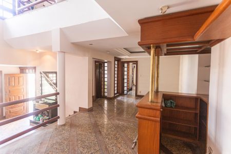 Casa à venda com 640m², 5 quartos e 4 vagasSala 2