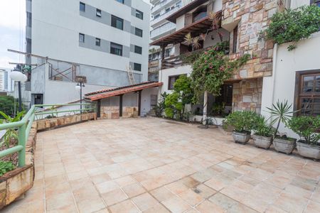 Casa à venda com 640m², 5 quartos e 4 vagasÁrea comum