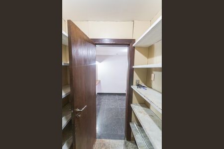 Casa à venda com 640m², 5 quartos e 4 vagasDespensa da Copa