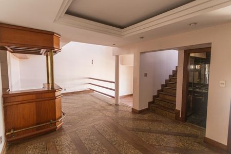 Casa à venda com 640m², 5 quartos e 4 vagasSala 2