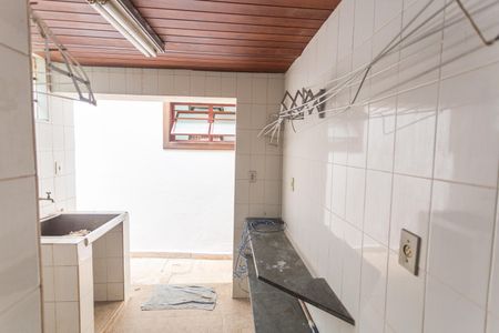 Casa à venda com 640m², 5 quartos e 4 vagasÁrea de Serviço 