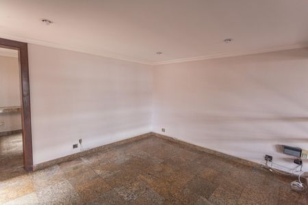 Casa à venda com 640m², 5 quartos e 4 vagasSala 3 