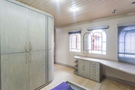 Casa à venda com 640m², 5 quartos e 4 vagasSuíte 3