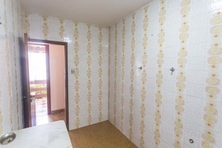 Casa à venda com 640m², 5 quartos e 4 vagasBanheiro Social 1 