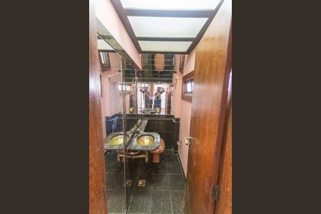 Casa à venda com 640m², 5 quartos e 4 vagasLavabo