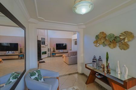 Casa à venda com 406m², 4 quartos e 3 vagasSala - Entrada