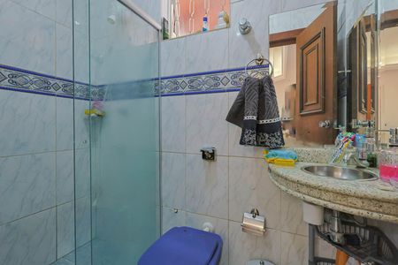 Casa à venda com 406m², 4 quartos e 3 vagasBanheiro 2