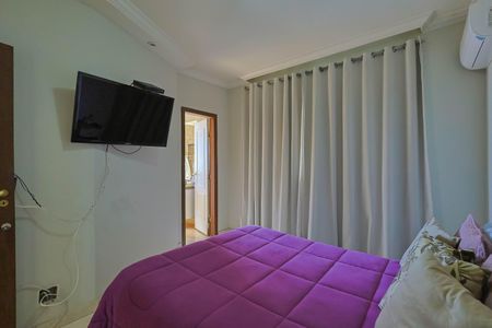 Casa à venda com 406m², 4 quartos e 3 vagasSuíte