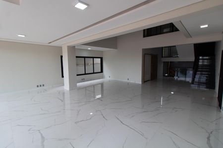Casa de condomínio para alugar com 531m², 4 quartos e 4 vagas Casa de condomínio para alugar com 531m², 4 quartos e 4 vagasSala