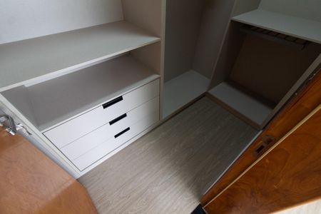 Casa de condomínio para alugar com 531m², 4 quartos e 4 vagas Casa de condomínio para alugar com 531m², 4 quartos e 4 vagasCloset Suíte 4