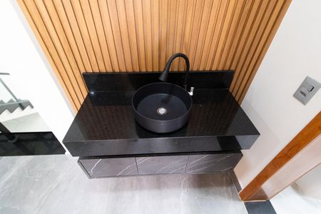 Casa de condomínio para alugar com 531m², 4 quartos e 4 vagas Casa de condomínio para alugar com 531m², 4 quartos e 4 vagasLavabo