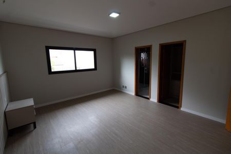Casa de condomínio para alugar com 531m², 4 quartos e 4 vagas Casa de condomínio para alugar com 531m², 4 quartos e 4 vagasSuíte 2