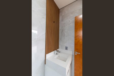 Casa de condomínio para alugar com 531m², 4 quartos e 4 vagas Casa de condomínio para alugar com 531m², 4 quartos e 4 vagasBanheiro Suíte 4