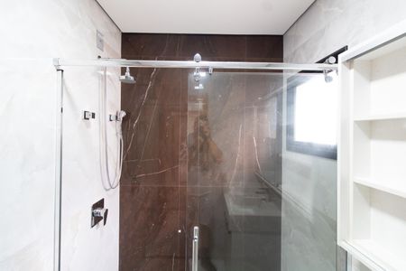 Casa de condomínio para alugar com 531m², 4 quartos e 4 vagas Casa de condomínio para alugar com 531m², 4 quartos e 4 vagasBanheiro Suíte 1