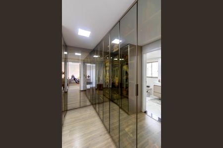 Casa à venda com 182m², 3 quartos e 3 vagasCloset Suíte 1