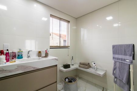 Casa à venda com 182m², 3 quartos e 3 vagasBanheiro Suíte 1