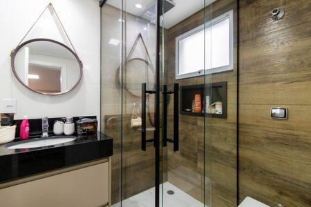 Casa à venda com 182m², 3 quartos e 3 vagasBanheiro Suíte 2