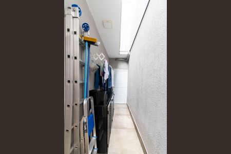 Casa à venda com 182m², 3 quartos e 3 vagasCorredor Lateral